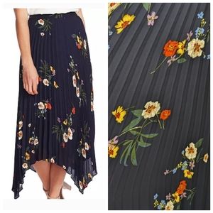 🌼*HOST PICK* Vince Camuto Floral-Print Pleated Midi Skirt Black Caviar S